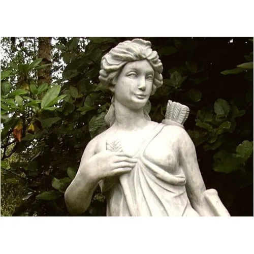 Diana mit Sockel