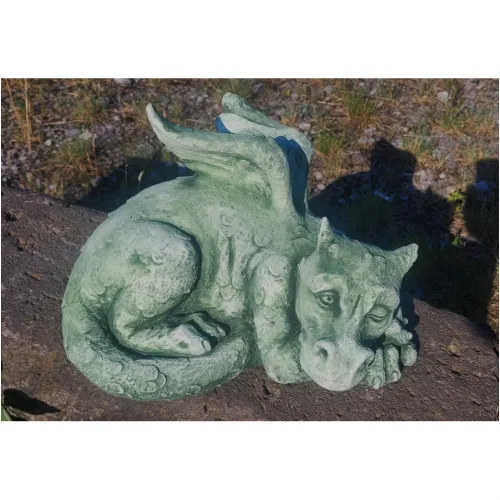 Drache liegend
