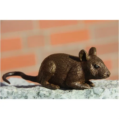 Bronze Maus