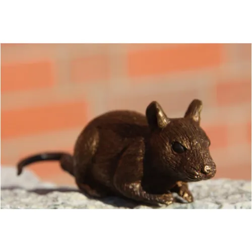 Bronze Maus