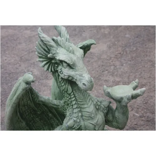 Drache sitzend
