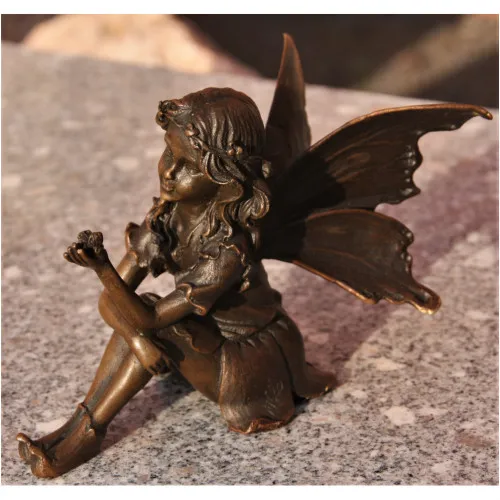 Fee Bronze