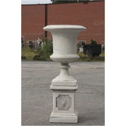 Amphore mit Sockel