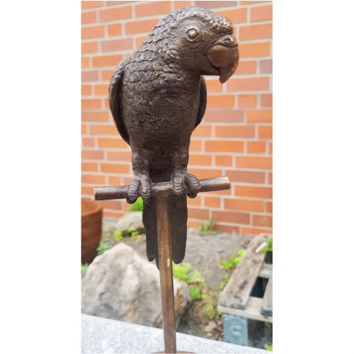 Bronze Papagei