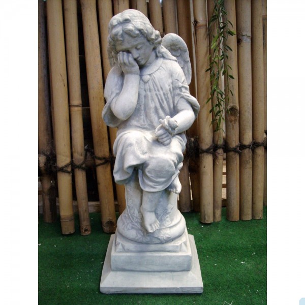 Engel auf Säule