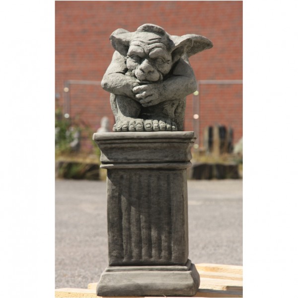 Gargoyle mit Säule