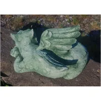 Drache liegend