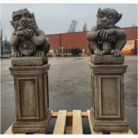 Gargoyles auf Säule