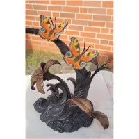 Schmetterlinge auf Ast