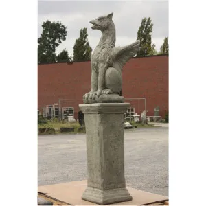 Greif auf Säule