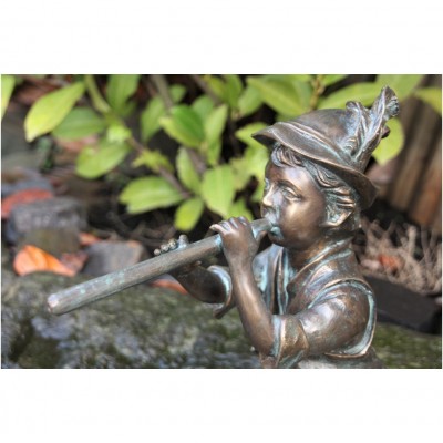 Flötenspieler Junge