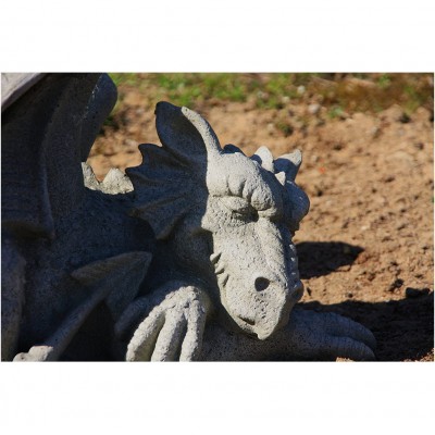 Drache Sleepy