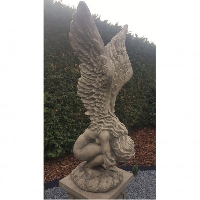Engel mit Säule