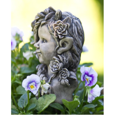 Blumenkind Erde