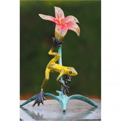 Frosch mit Blume