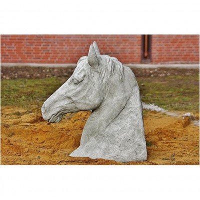 Featured image of post Pferd Skulptur Groß - Seither steht das pferd auf dem schulhof;