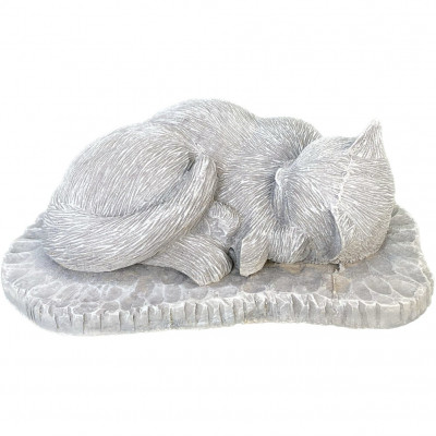 Katze liegend