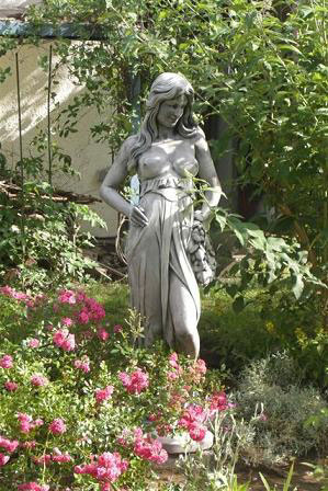 Skulptur Steinfigur